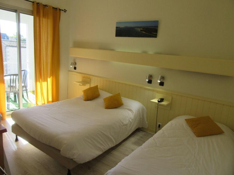 P'tit Dej-hotel 3* Saintes